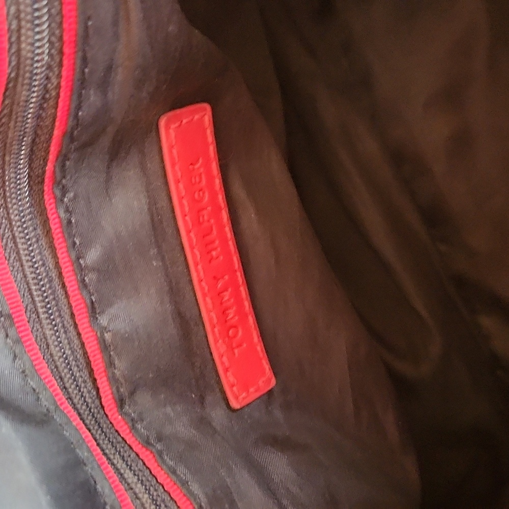 Tommy Hilfiger black and tan shoulder bag - Picture 6 of 12